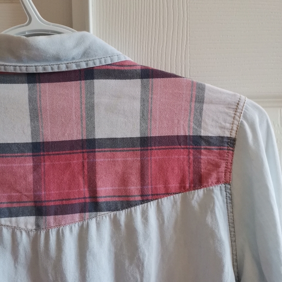 PLAID ACCENT DENIM SHIRT - Picture 7 of 7